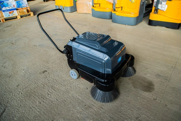 Машина подметальная с АКБ GEL 12/100 В/Ач TOR A100